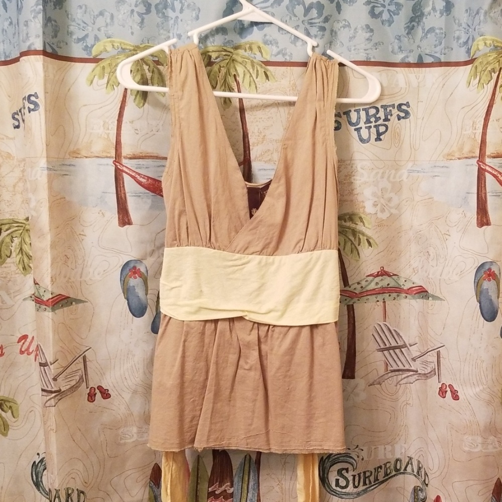 Super cute element top
